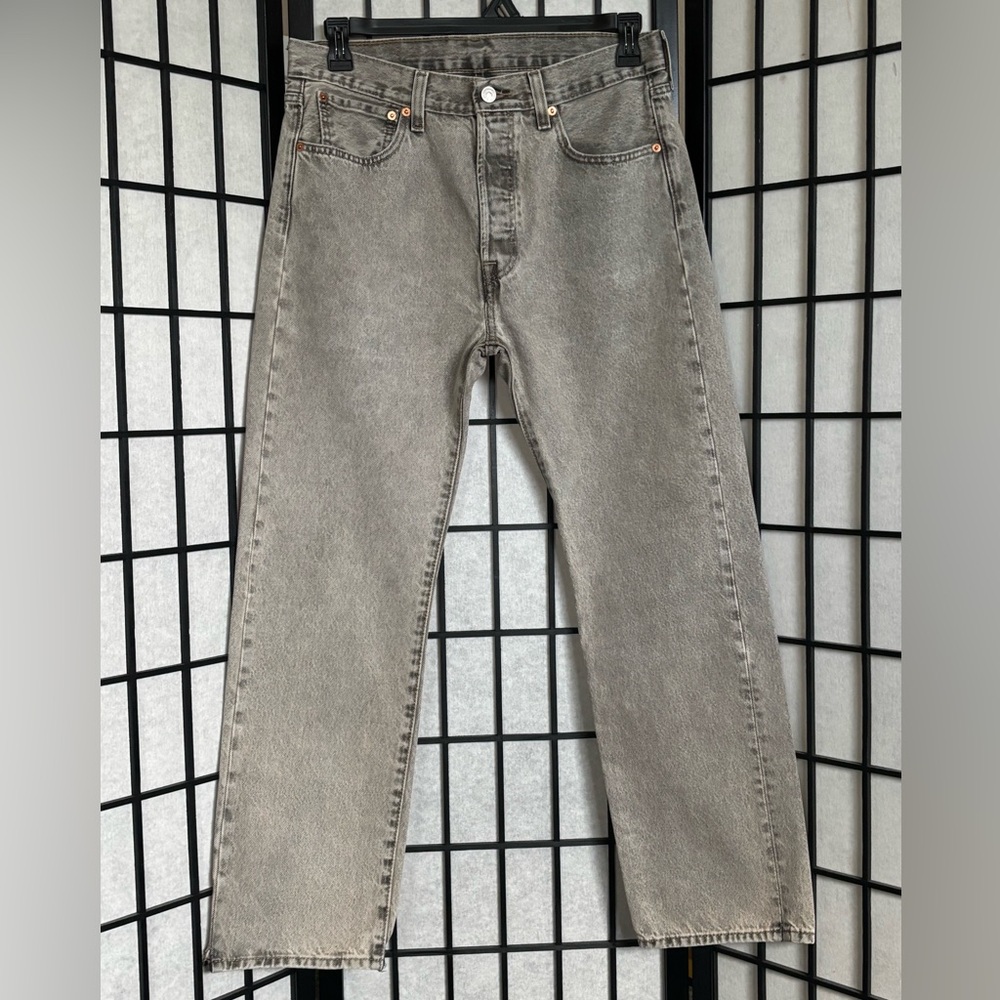 LEVIS 501’S JEANS/ Gray/Brown Wash. Size: 33/30